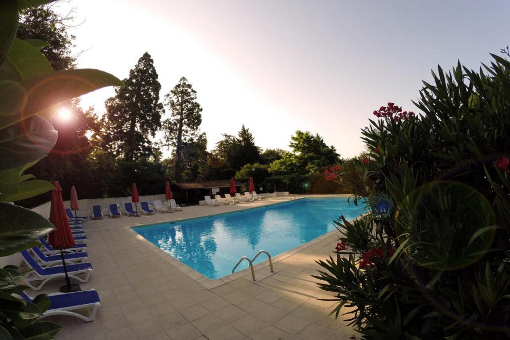 Camping Et Hotel Chateau Du Haget Montesquiou 외부 사진